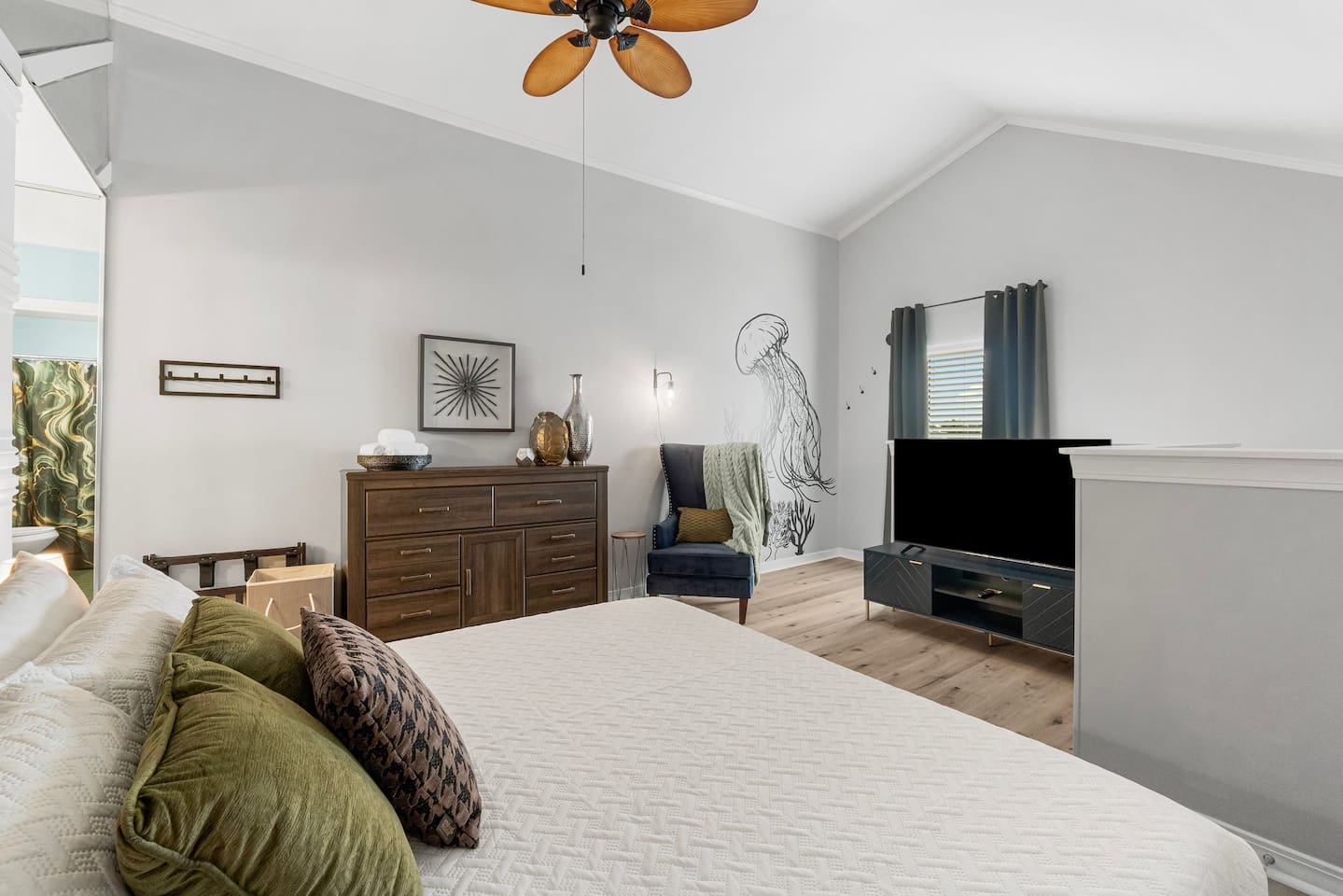Poseidon's Reef - Destin Escape + Beach Access + Pools/Hot Tubs