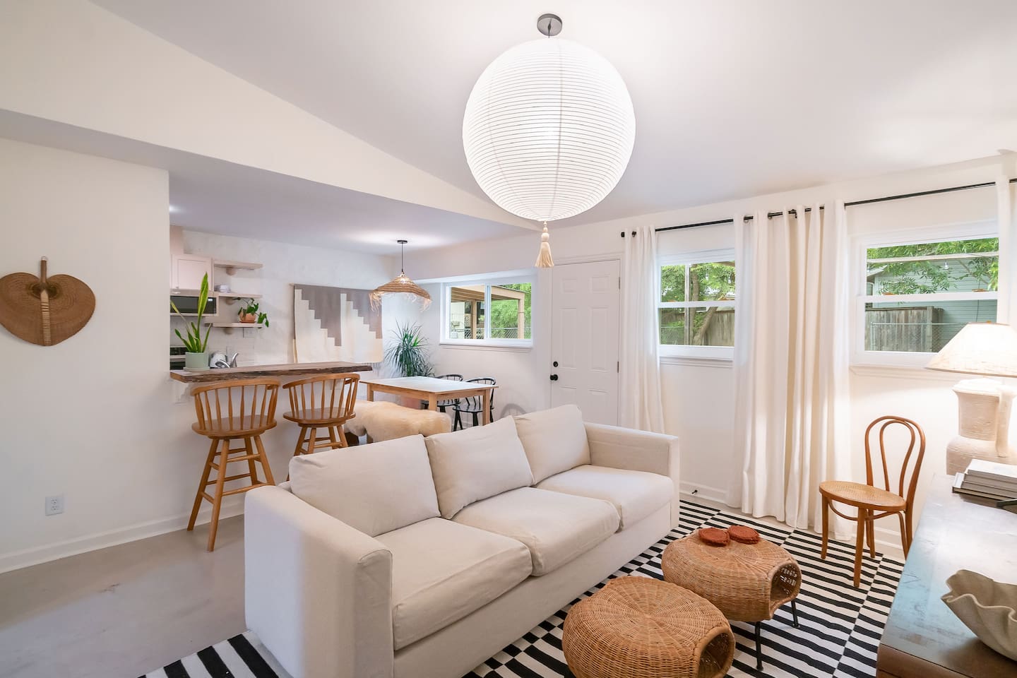 E. ATX Home | Close to SXSW, Rodeo, & Airport