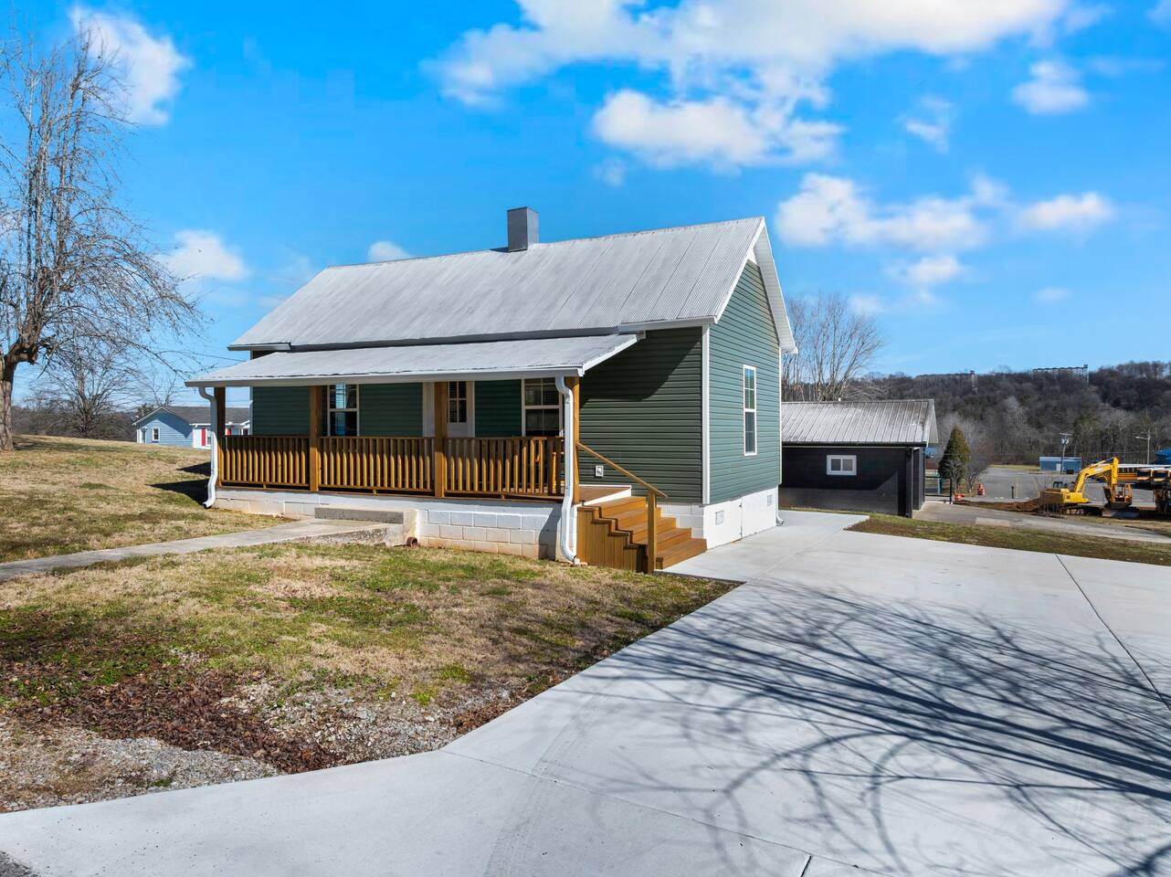 Lounges at Lynchburg Green House