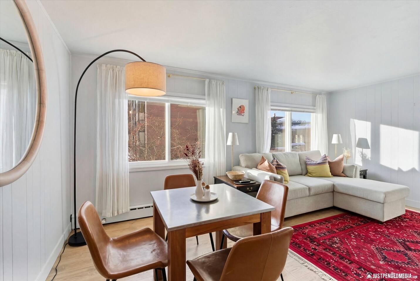 Aurora Loft: Downtown Anchorage / Walkable 1BR Apt