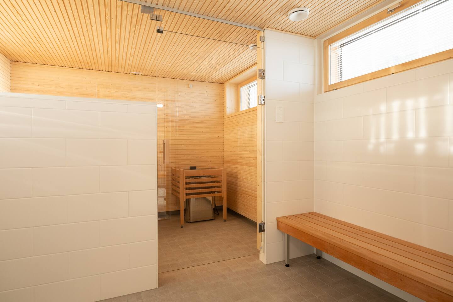 Modern 1BR + Balcony by Finnoo Metro