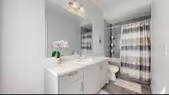 Detached 5BR Home Sleeps 13