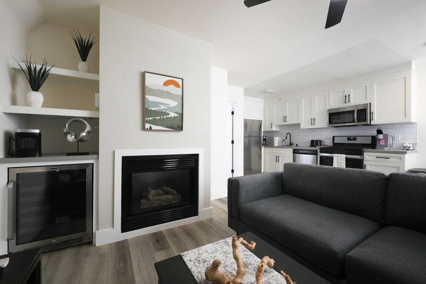 Stunning Beachside 1-Bed | Free Parking