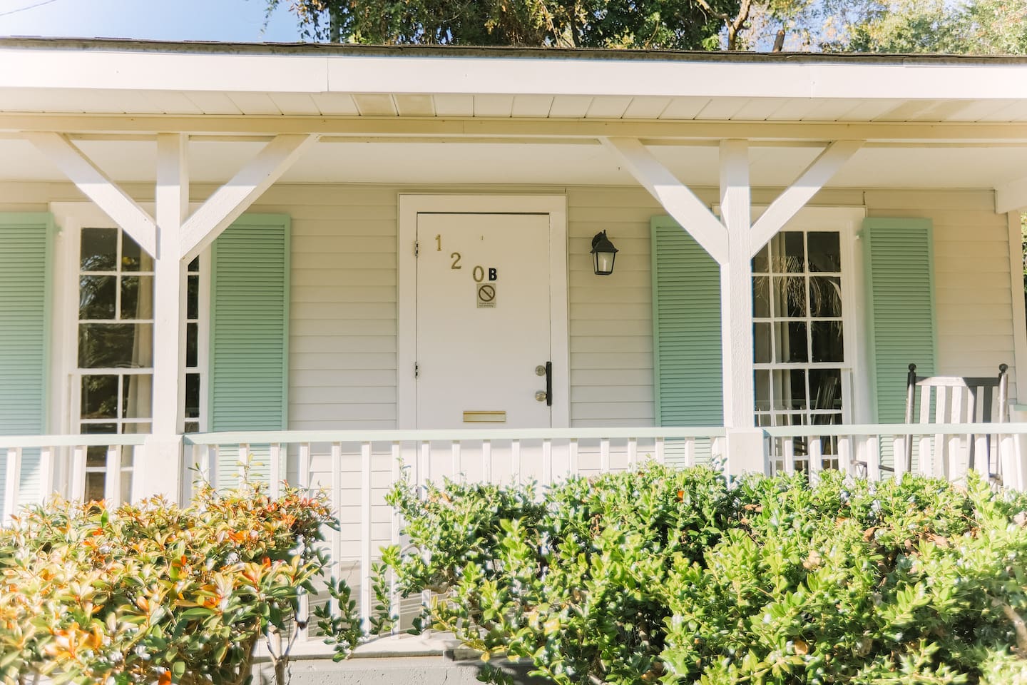 Quiet Downtown Bungalow | Walkable + Free Parking