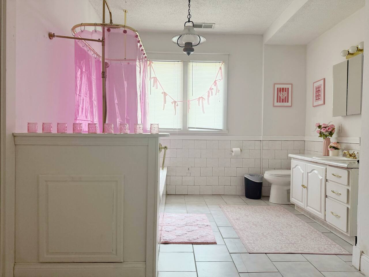 Valentine Suite | 1BD/1BA Apt in The Rose Inn