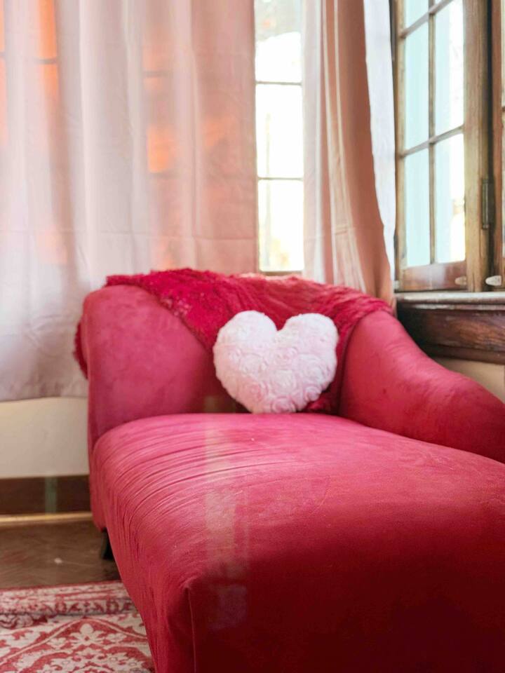 Valentine Suite | 1BD/1BA Apt in The Rose Inn