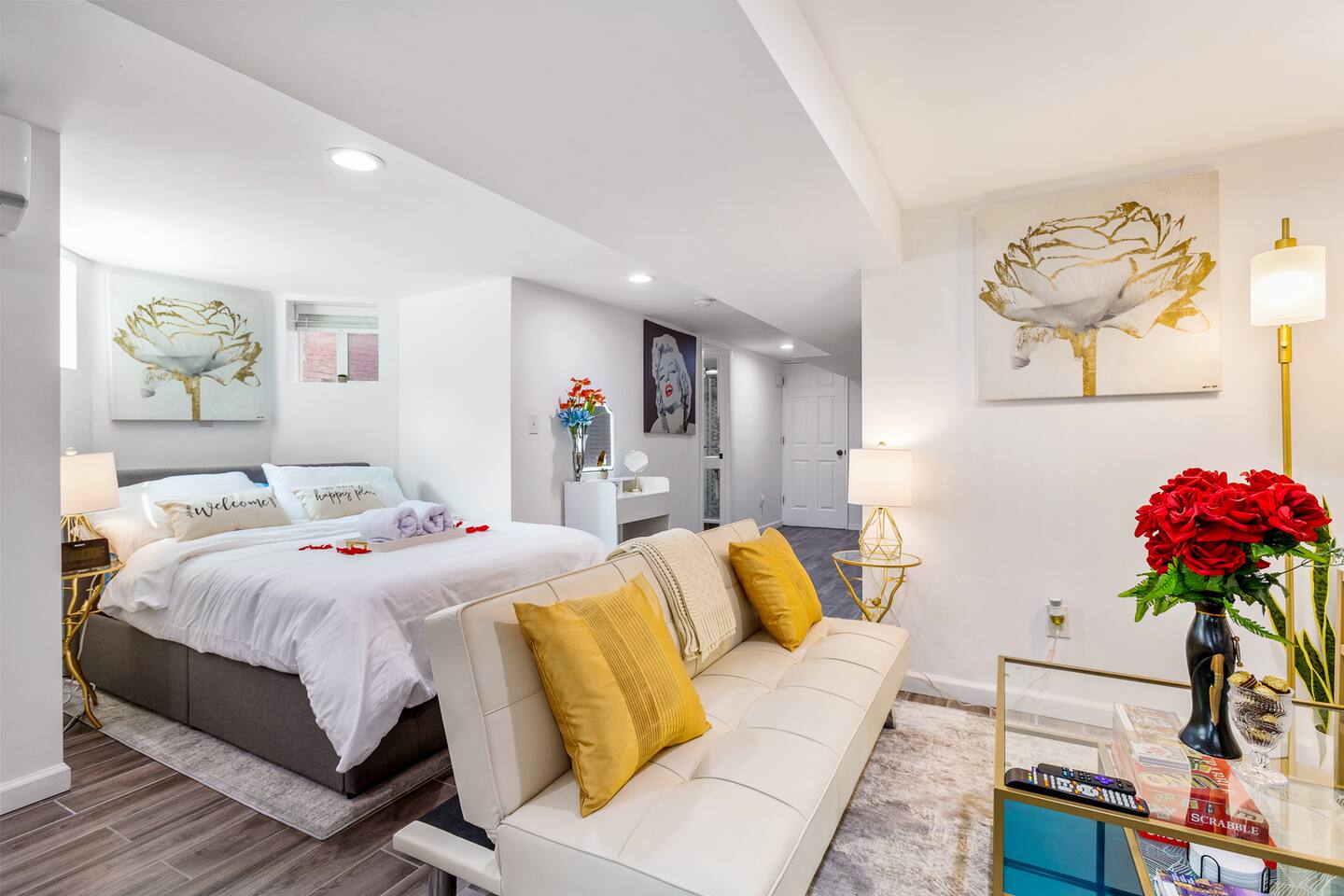 Luxury Suite by Prudential Ctr & 7min to EWR Airpt