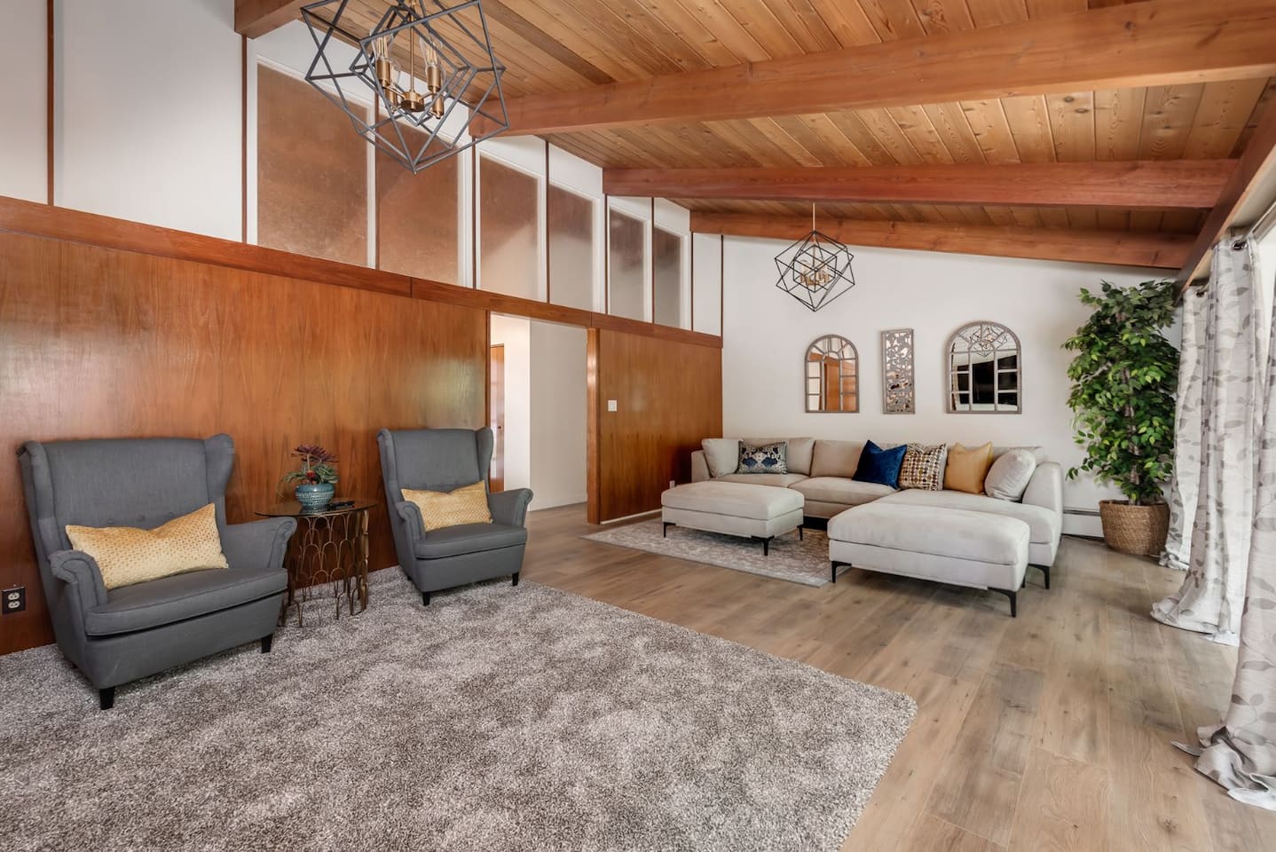 Villa Master Suite Wood Accents Bedroom