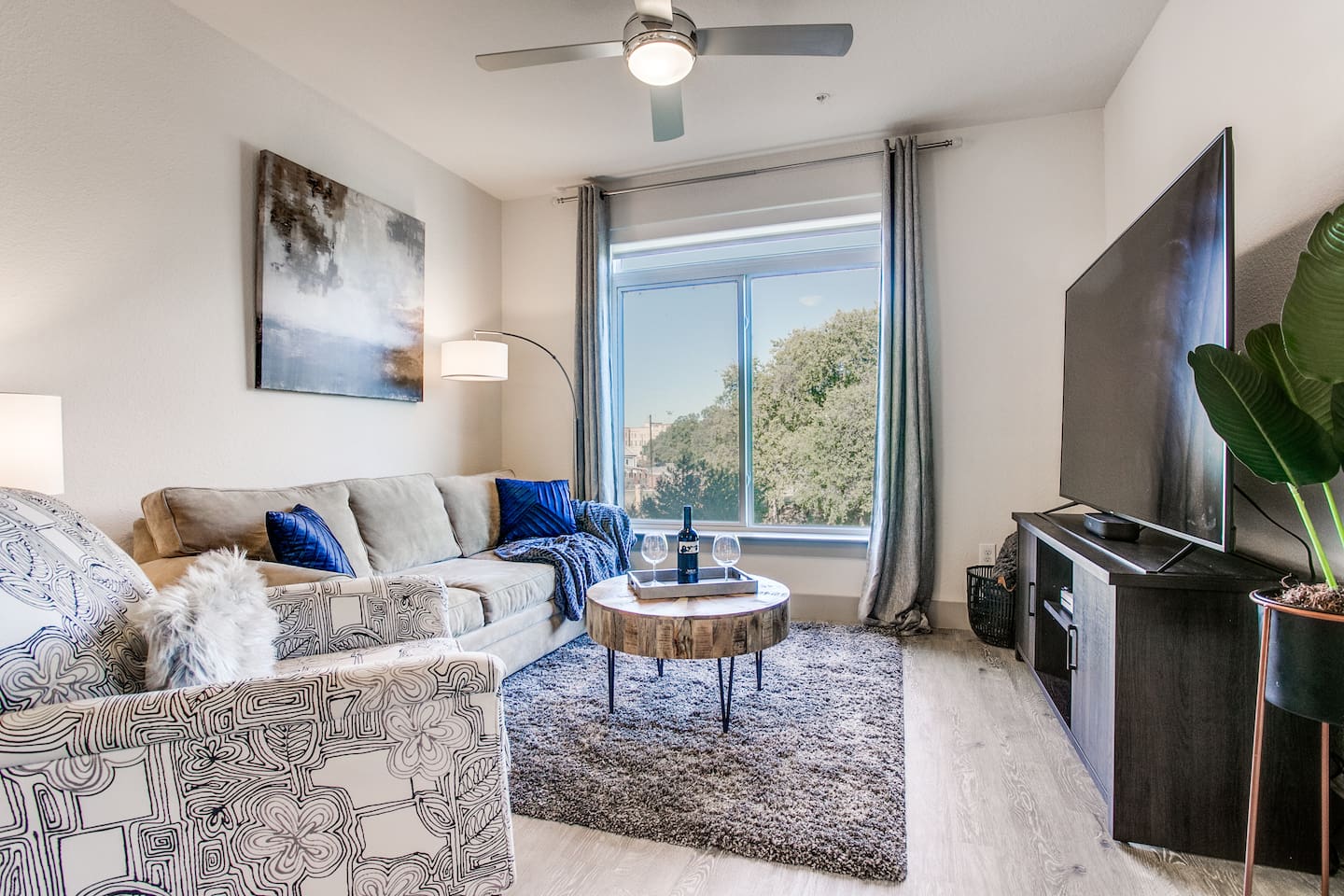 Riverfront Balcony 1BR