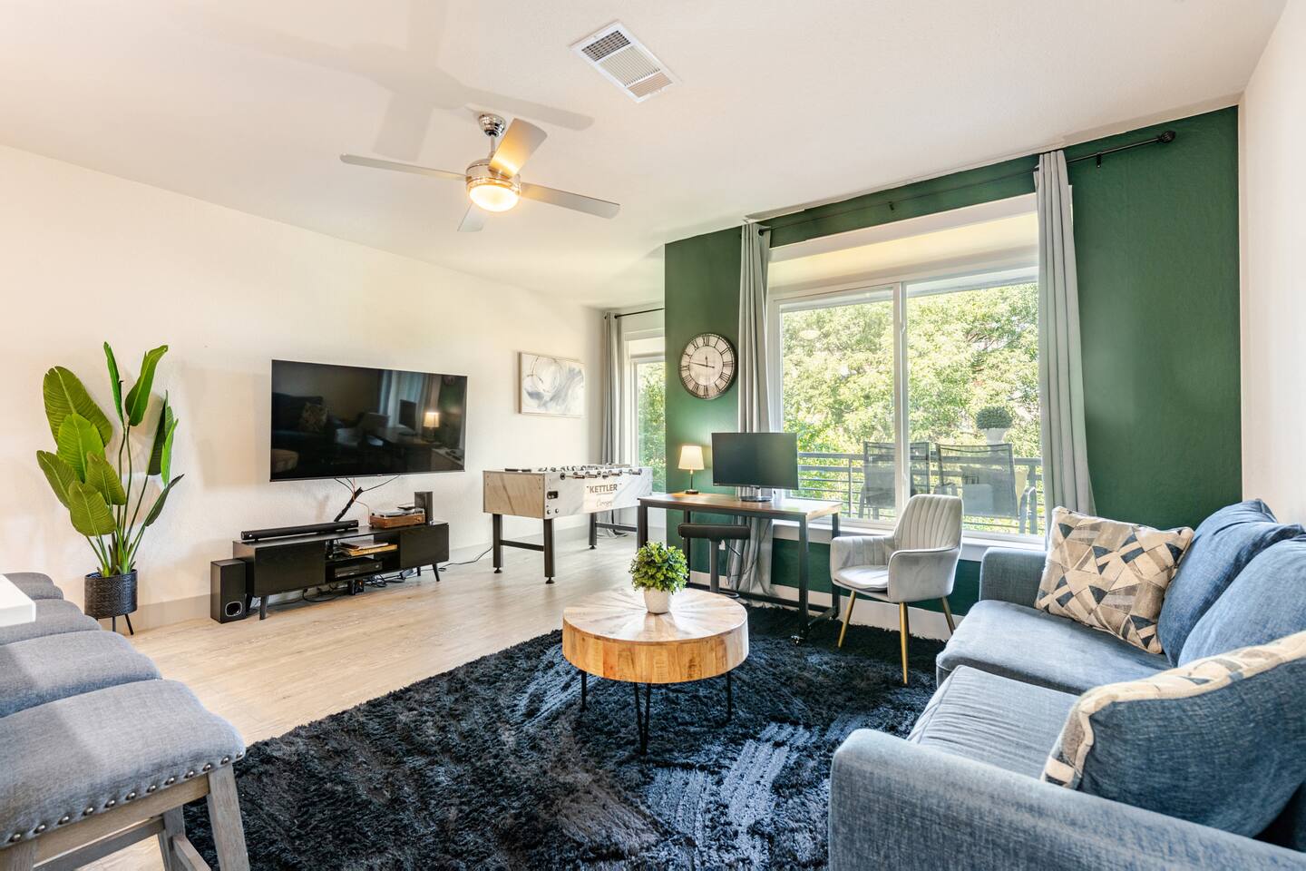 Riverwalk View 1BR