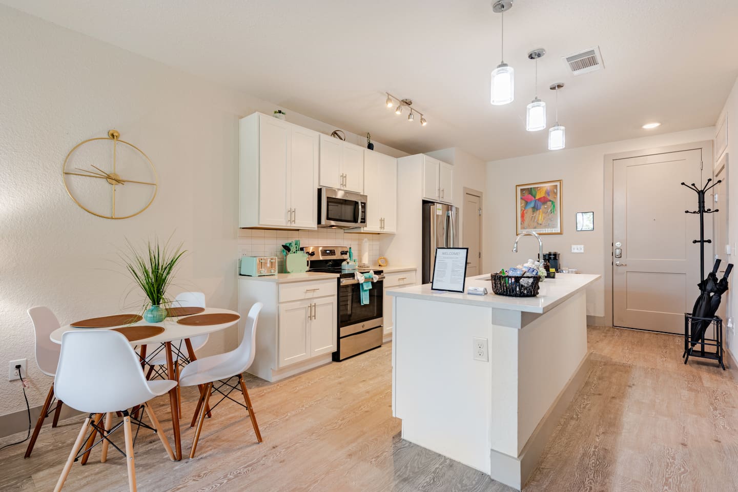 Quiet 3rd-Floor 1BR