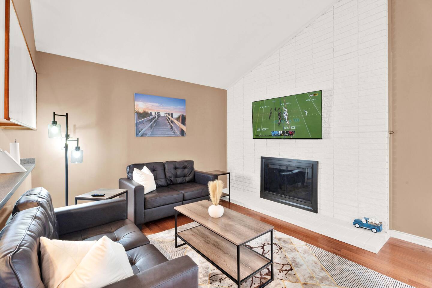 Relaxing Spacious ~ Peaceful Staycation Near Troy