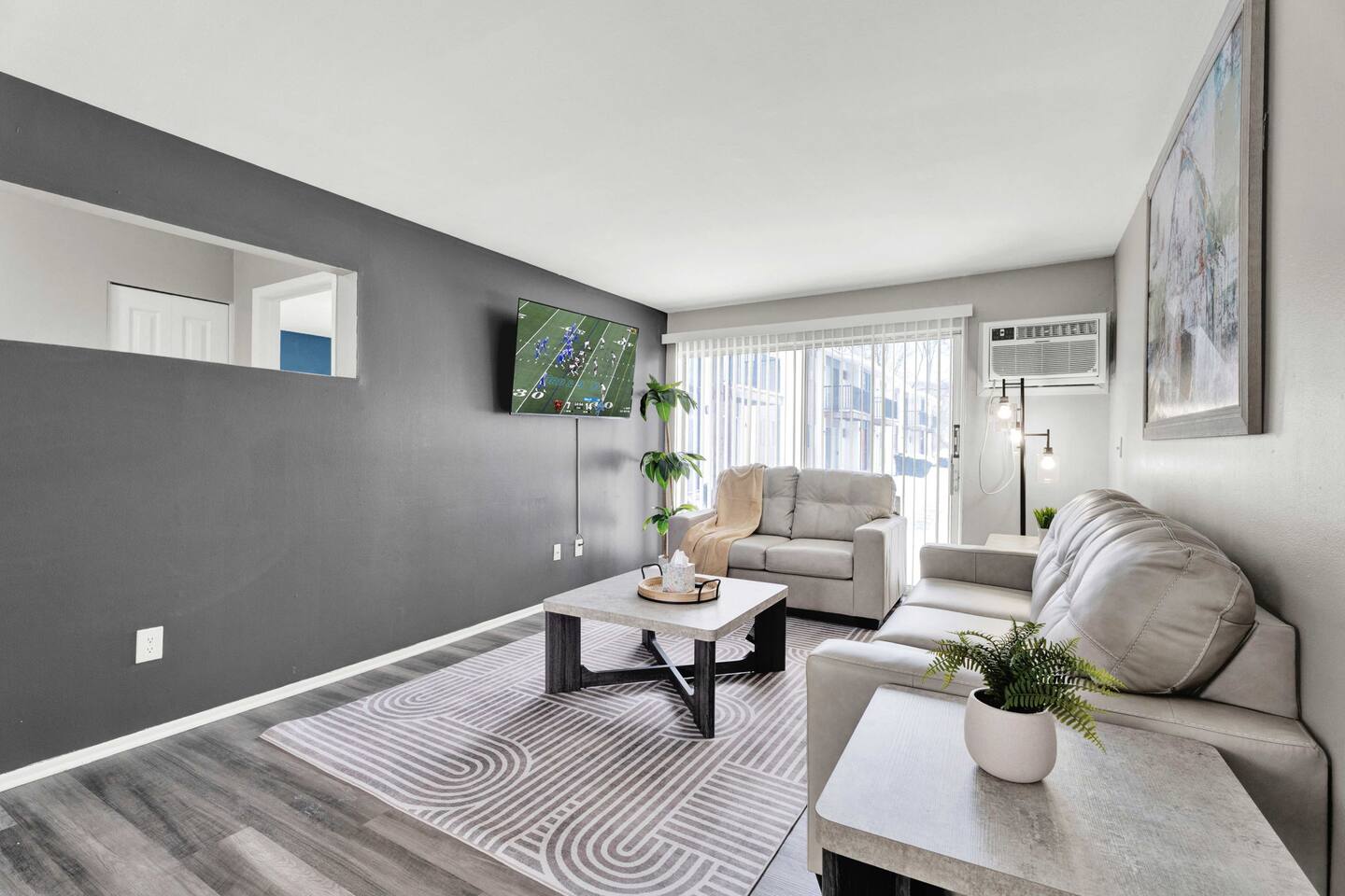 Sand & Sky Suite | ~Smart TV's ~Full Kitchen