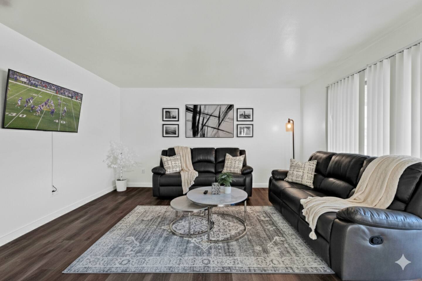 Grey Zen Retreat | ~ Private Entrance ~