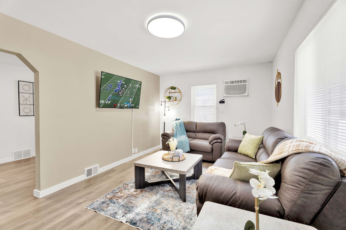 Willow Rest | Free Wi-Fi + Parking | AB- HILLS