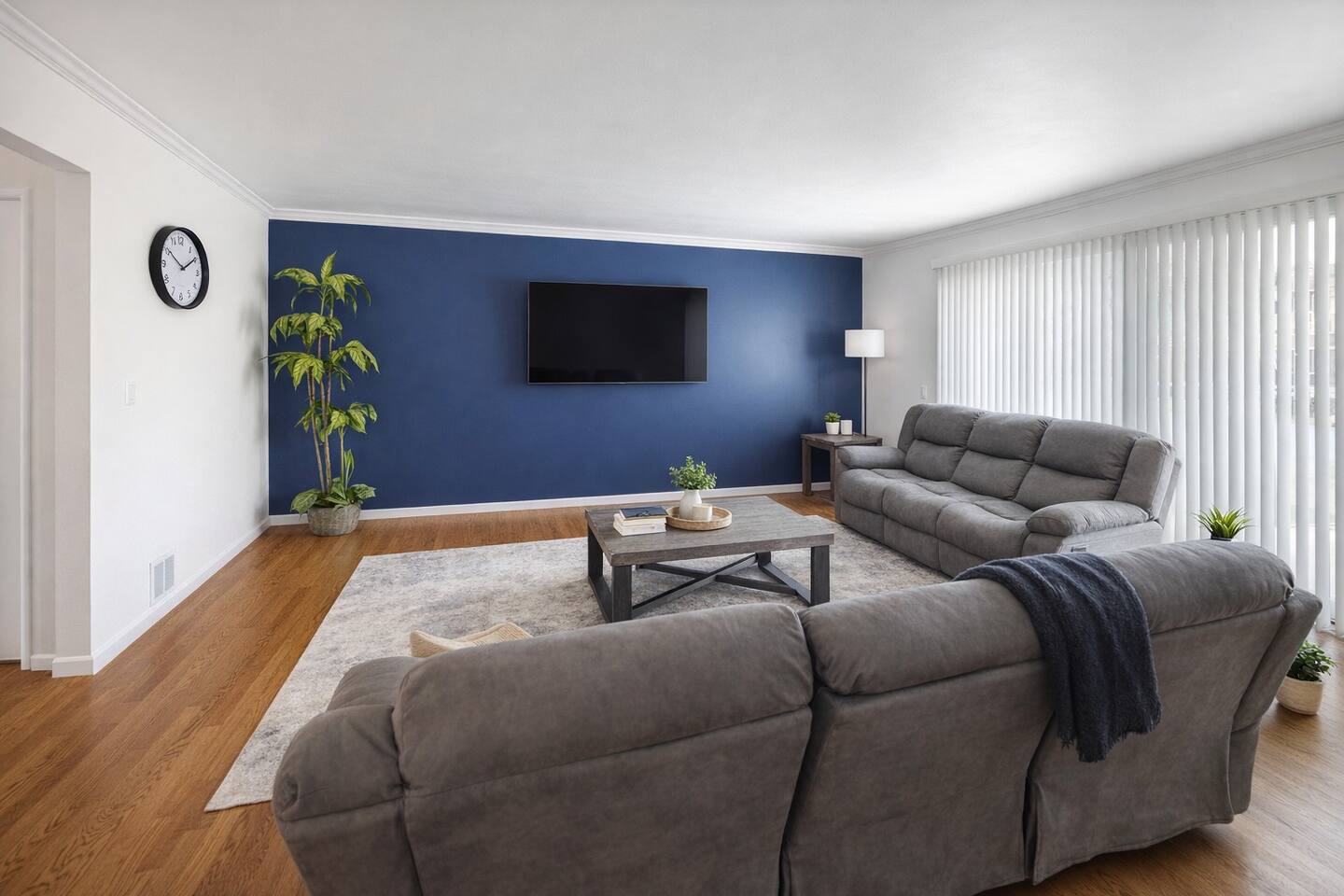 Azure Luxe Retreat | In-Unit Wash+Dry | No Stairs