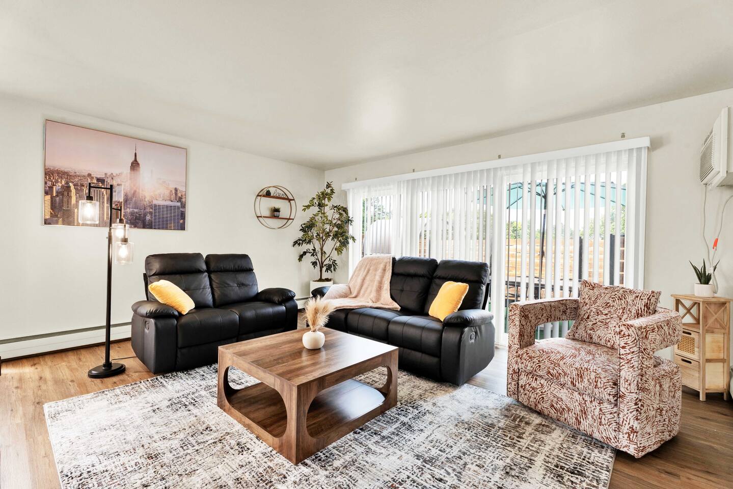 Bright 3BR Getaway | Sleeps 6 in Sterling Heights