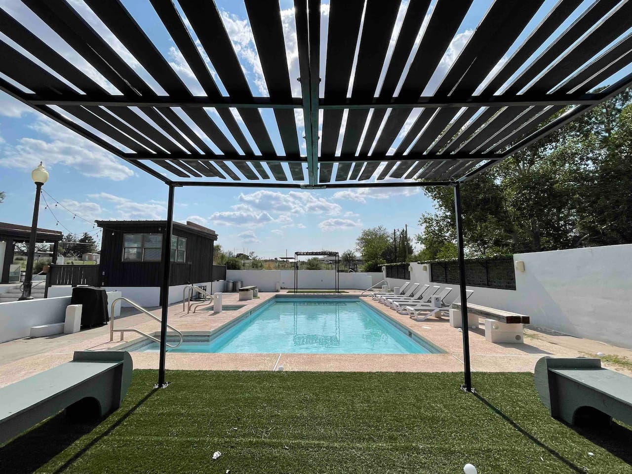 Marfa Desert Pool Villa - 3BR