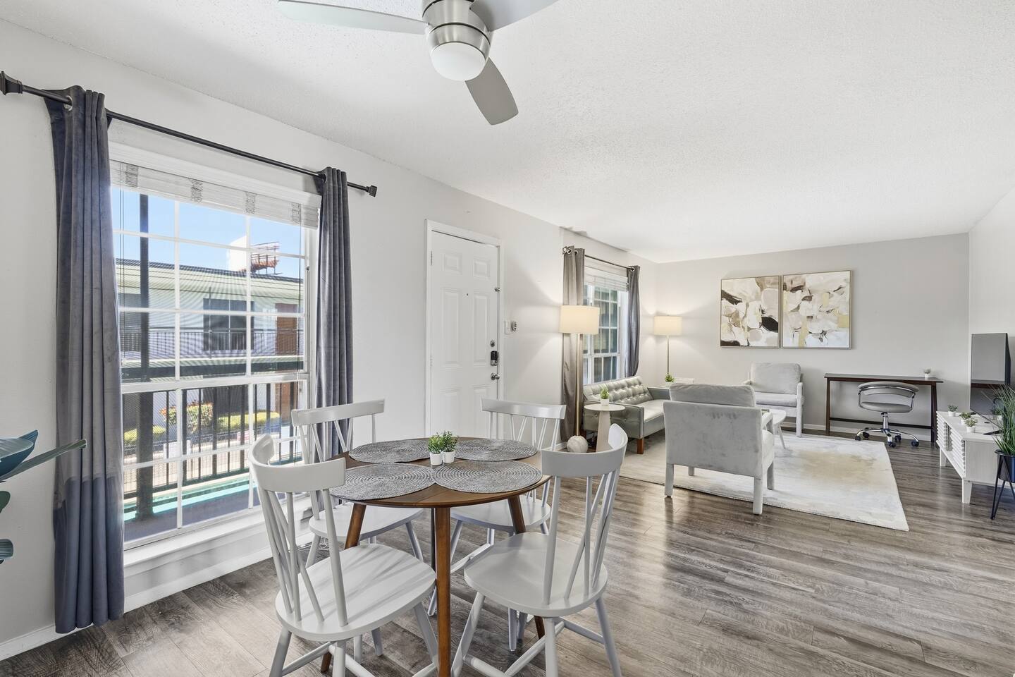 Stylish 2BR Stay Near Downtown, Domain & UT