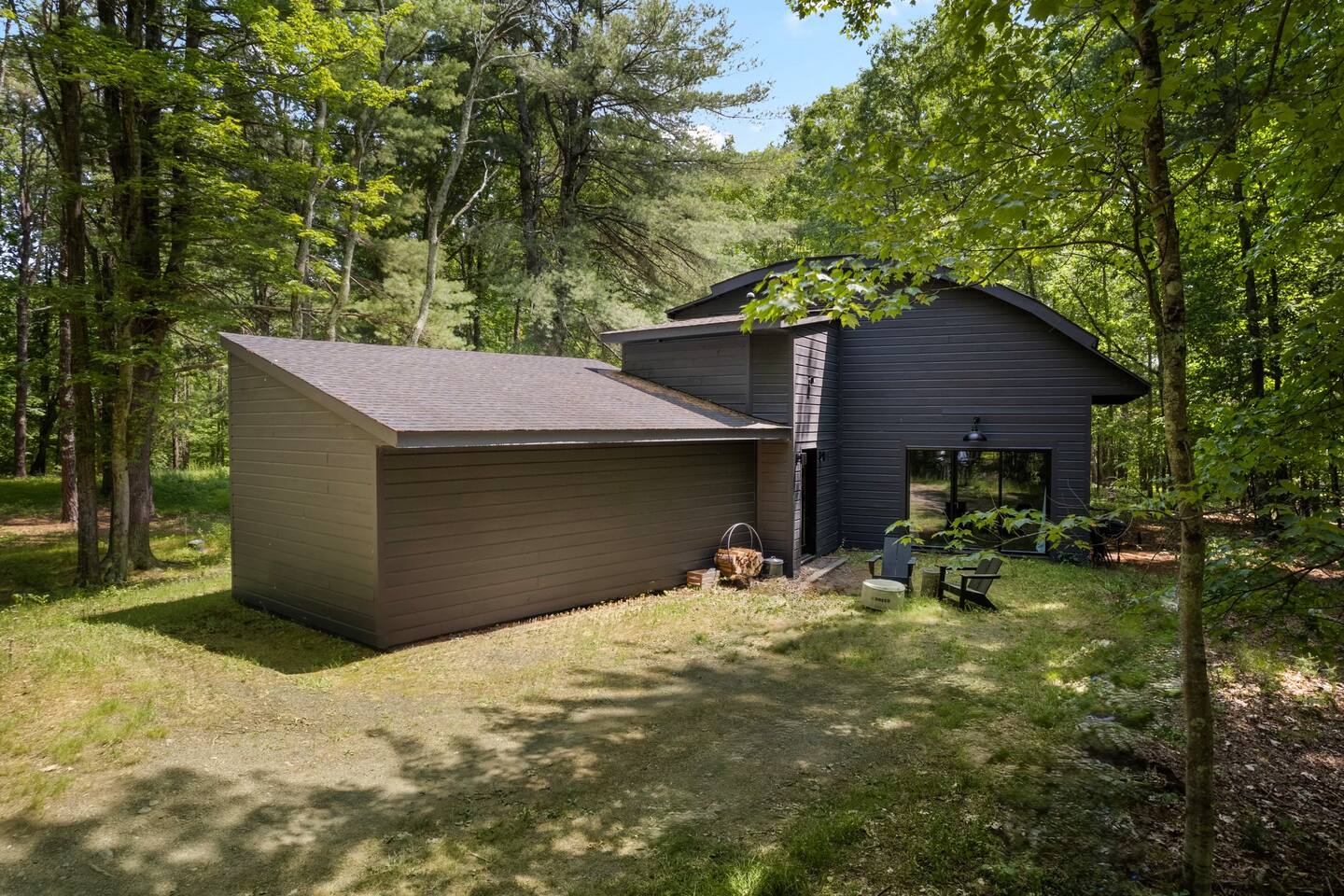 New Paltz Guest Cabin Nestled In The Woods
