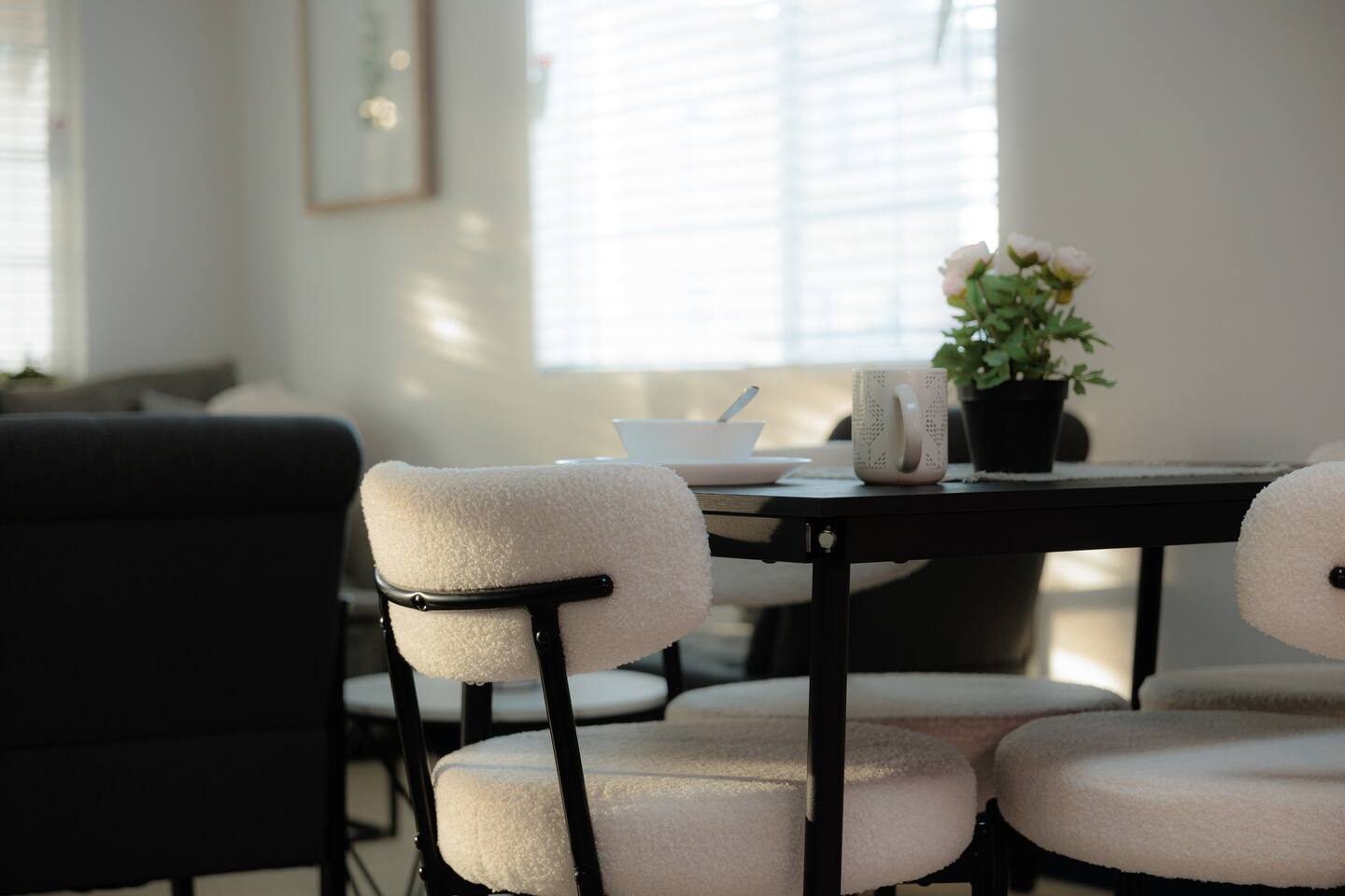 Stylish 2BR Near SoFi | Pet-Friendly Stay
