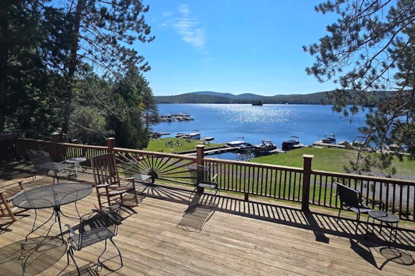 "Lakeview Chalet" on 4th Lake at Eagle Bay Village