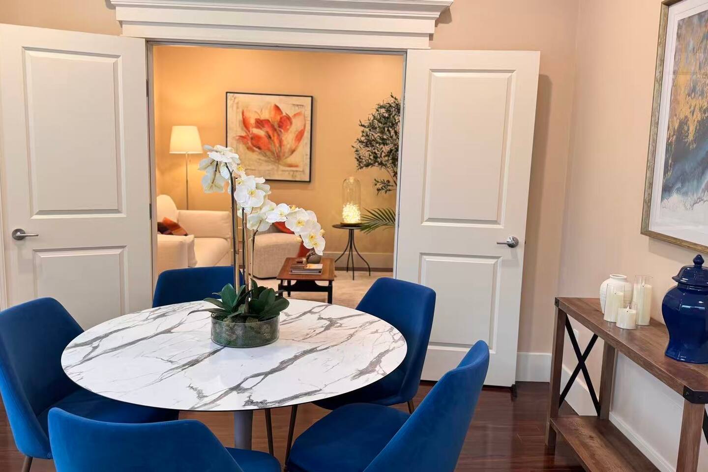 Modern Vancouver Stay - Near Downtown & Transit