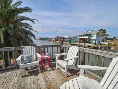 Group Retreat on Water | Sleeps 10 photo 2