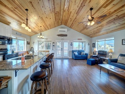 Group Retreat on Water | Sleeps 10 photo 3