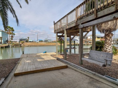 Group Retreat on Water | Sleeps 10 photo 5