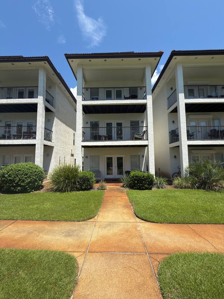 Mingo at Mar-A-Lago | Walk to Beach | Pool Hot Tub