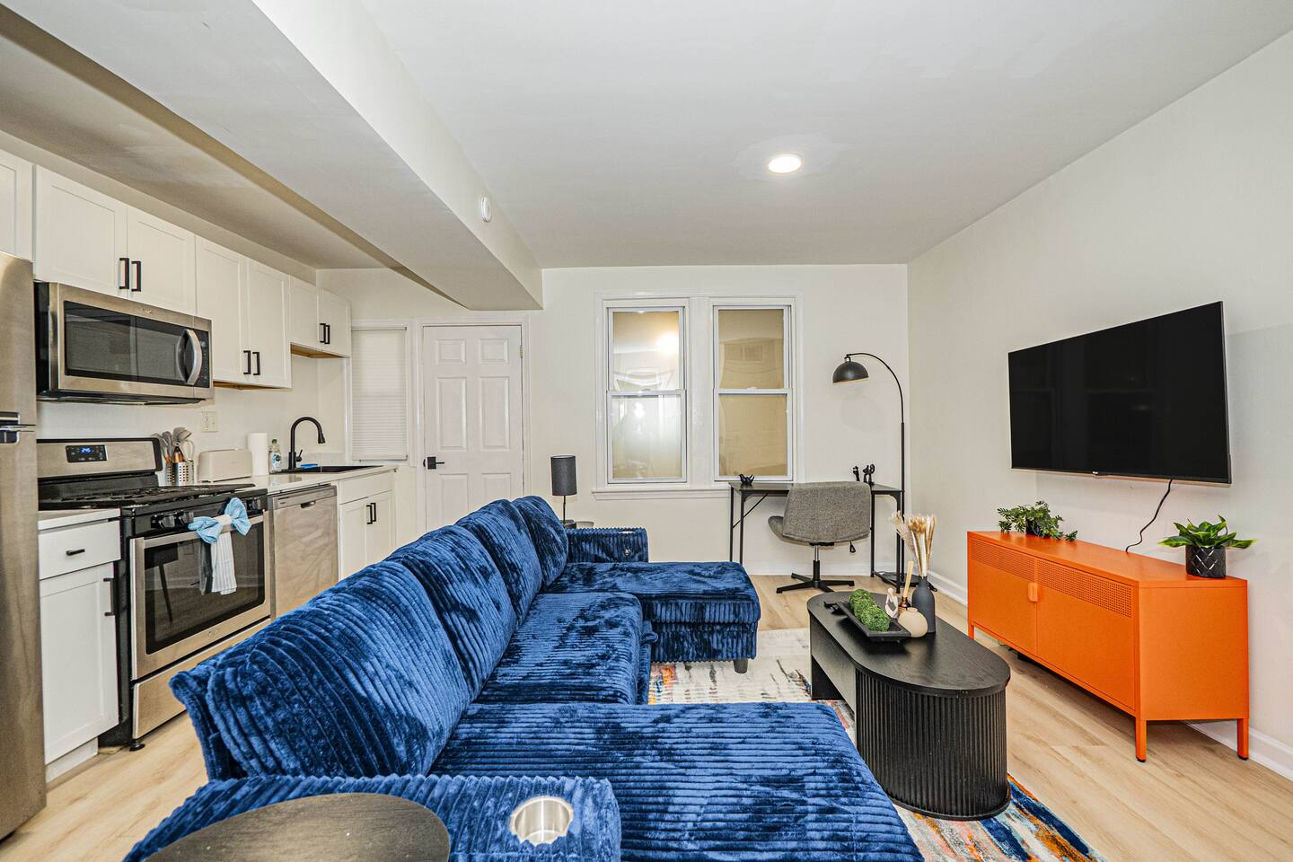 Cozy and Modern 2BR Apartment in NE Washington DC!