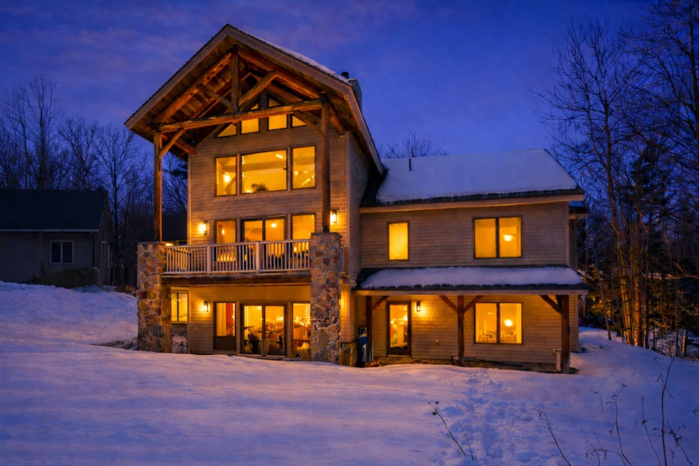 Viking Village Chalet - Ski In/Ski Out | Sleeps 16