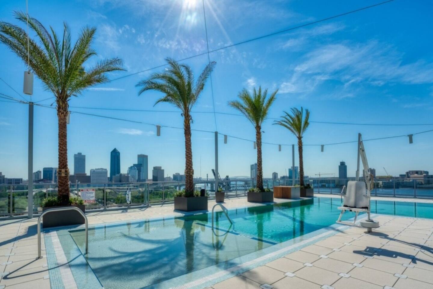 River View • Skyline View • Rooftop Infinity Pool!