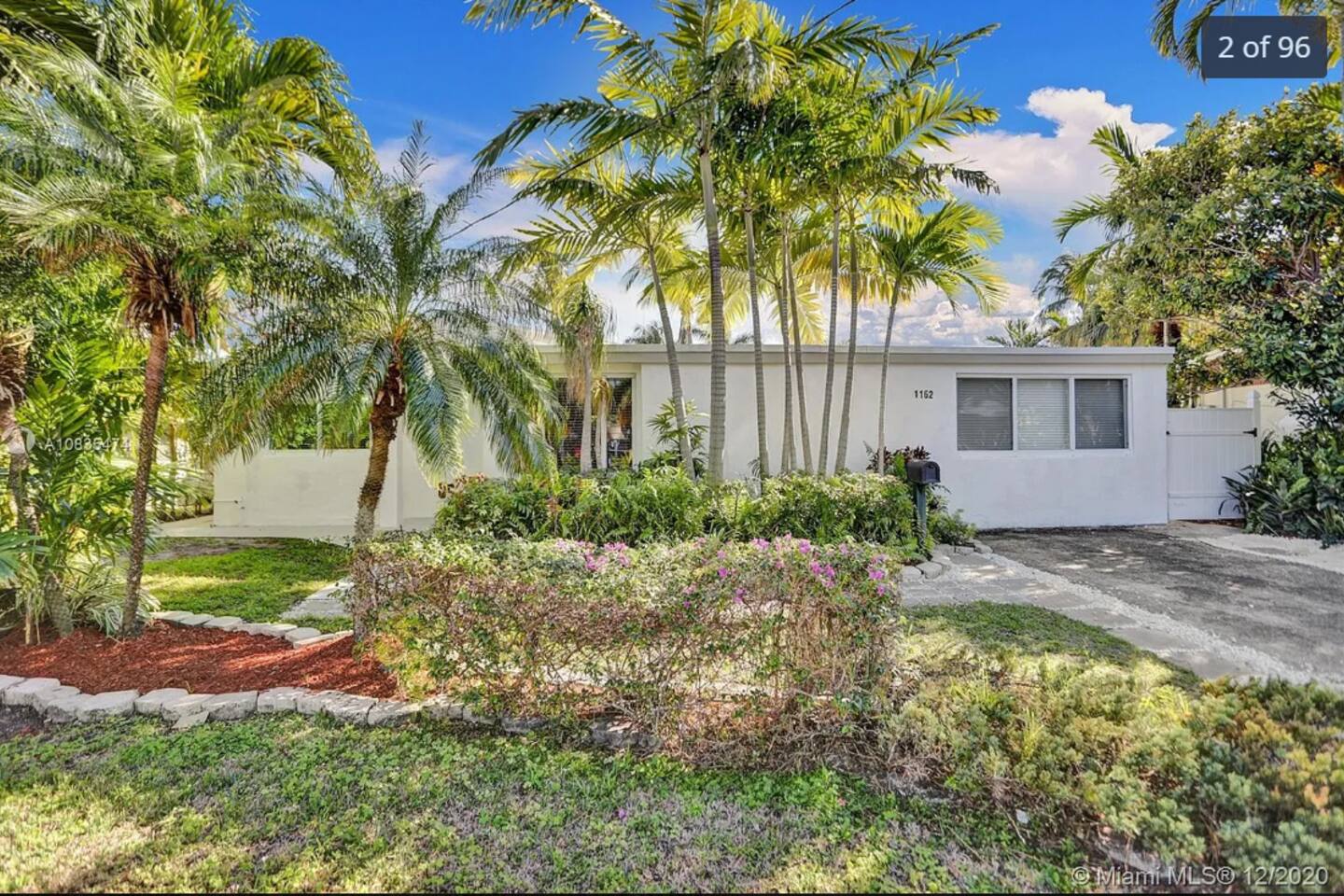 Waterfront Stay | Fenced Backyard | Firepit Nights