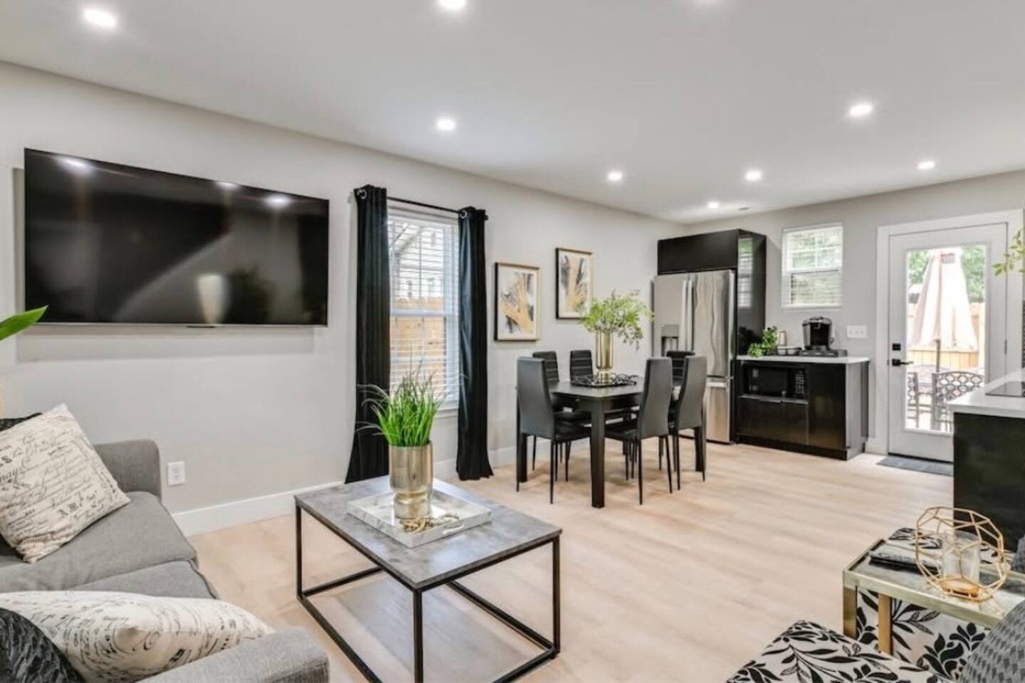 5 Min to Uptown CLT | Game Room | Patio | Sleeps 6