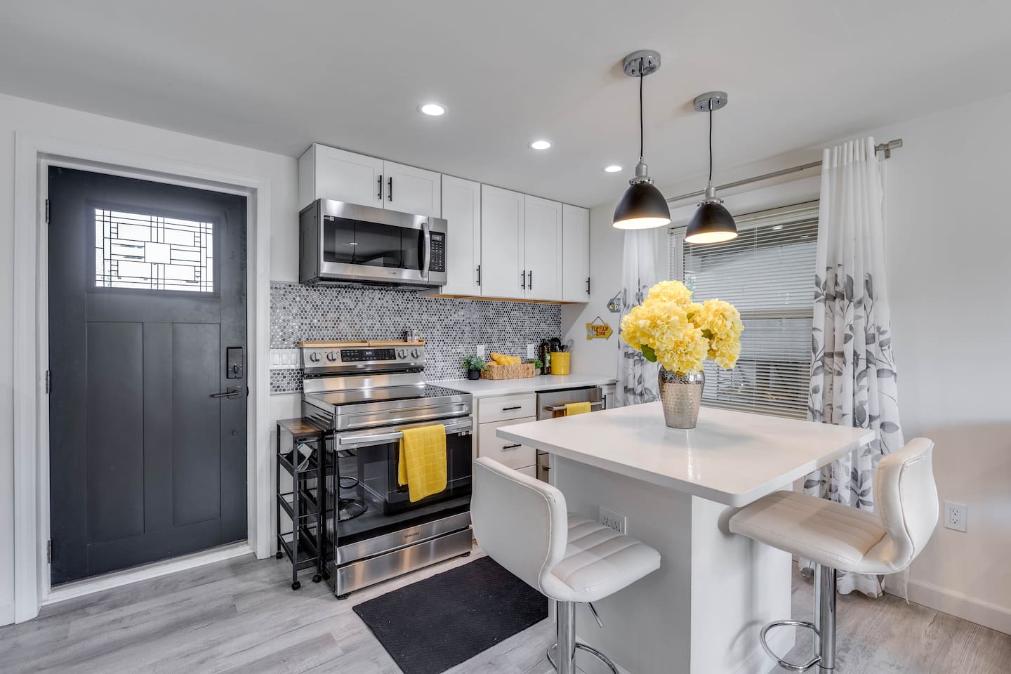 El Capitan | Updated 2BR | Walk to Beach, Dewey