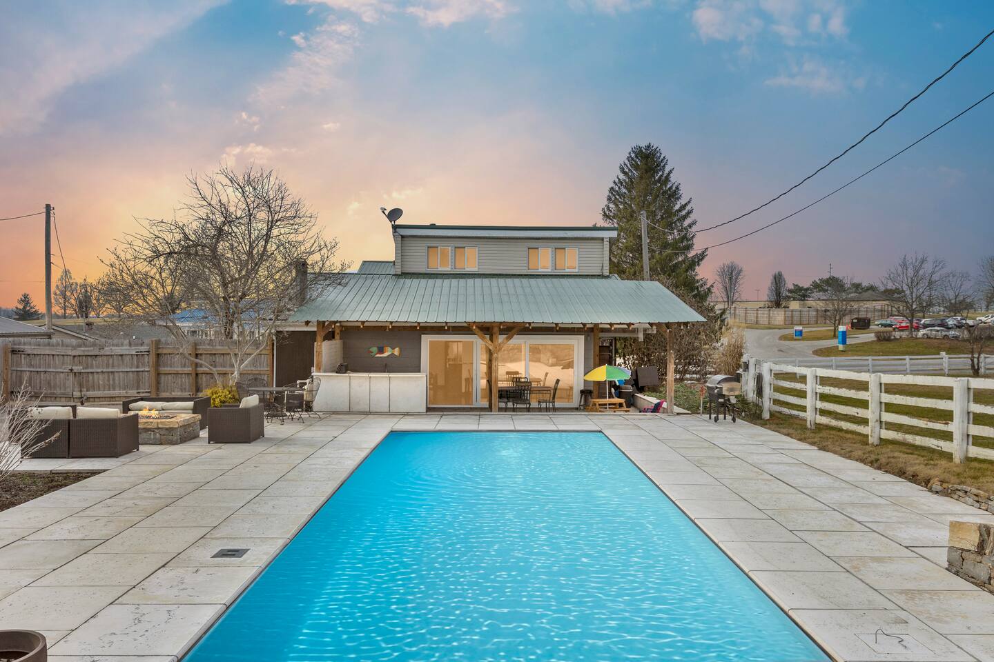 Bluegrass Bourbon Retreat/Pool/ Downtown Paris