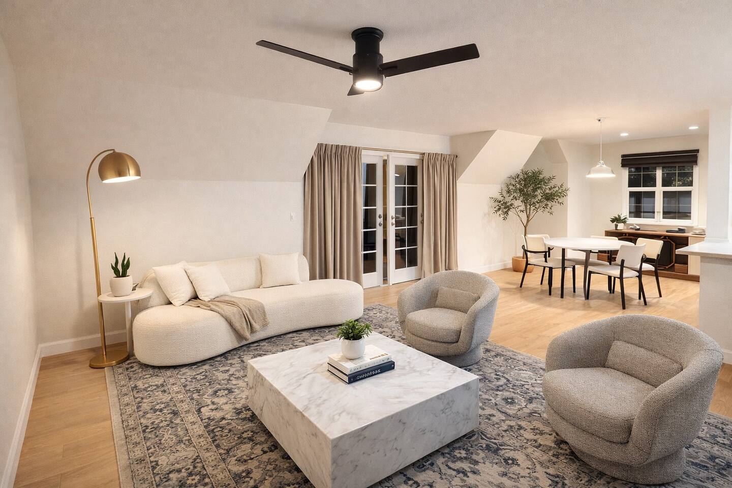 European Boutique Loft | Walk Lake Eola| Balcony