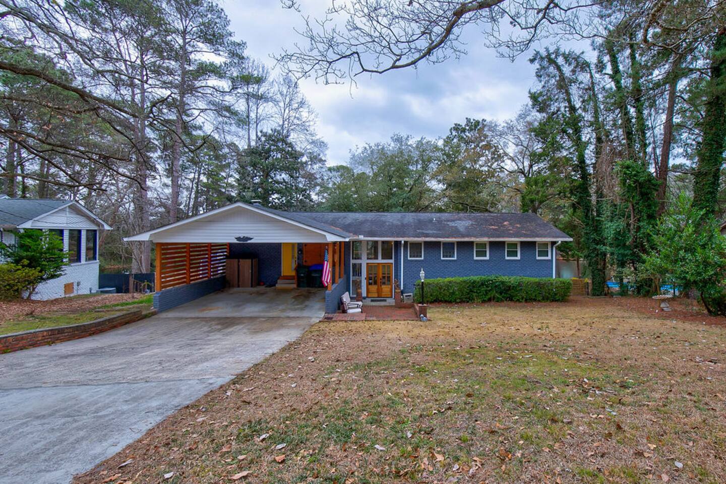 Creekside Manor: Deck Views, Pool Table -Sleeps 12