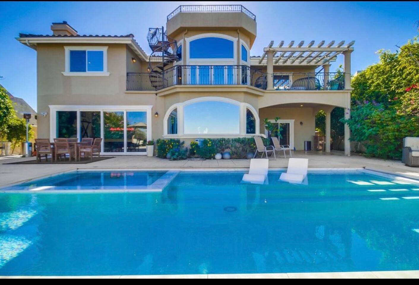 Luxury Estate Ocean Views • Pool Spa • Rooftop 6BR - Holiday Home