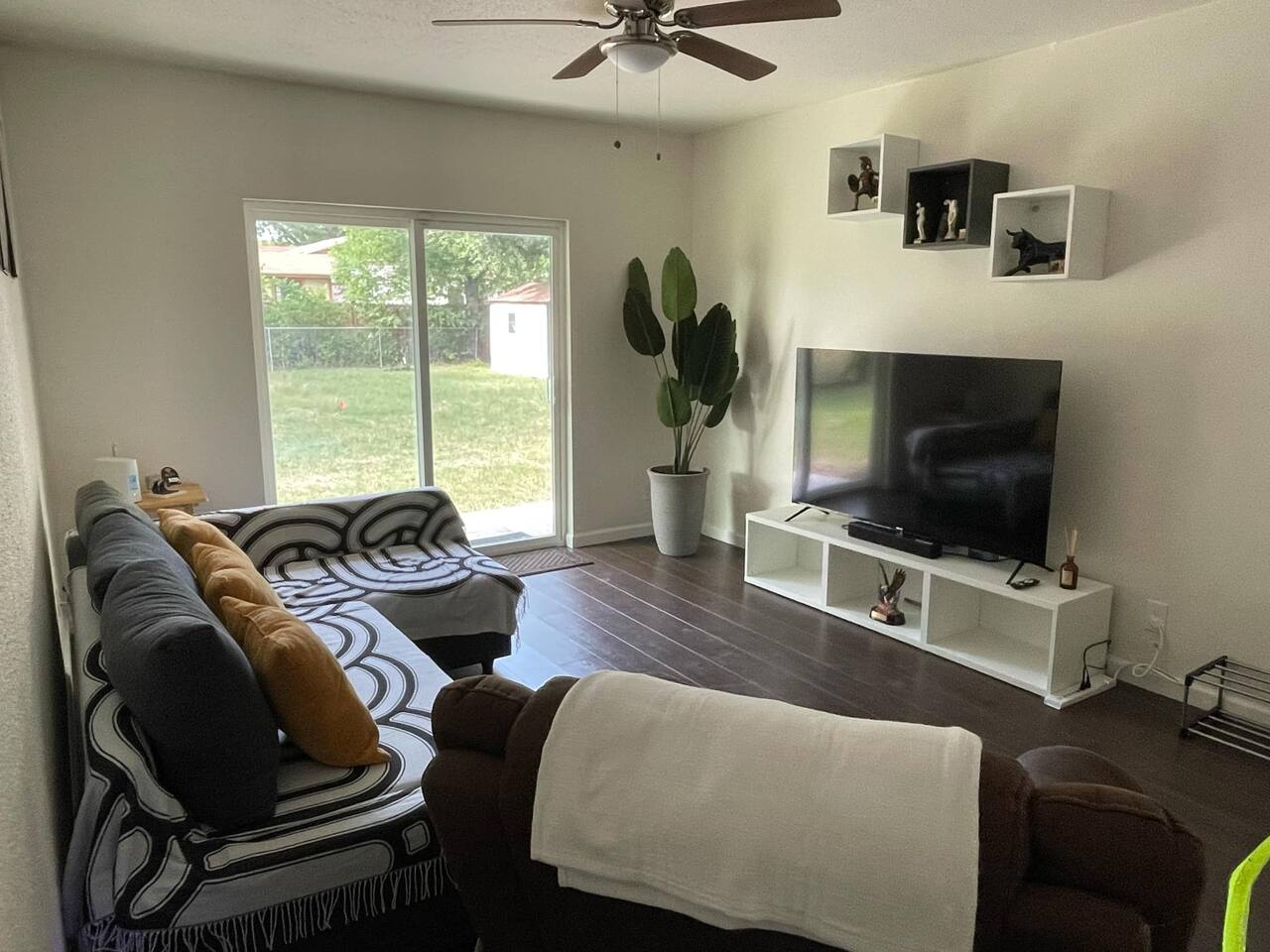 Cozy Home Near BAMC & Fort Sam | Outdoor Games