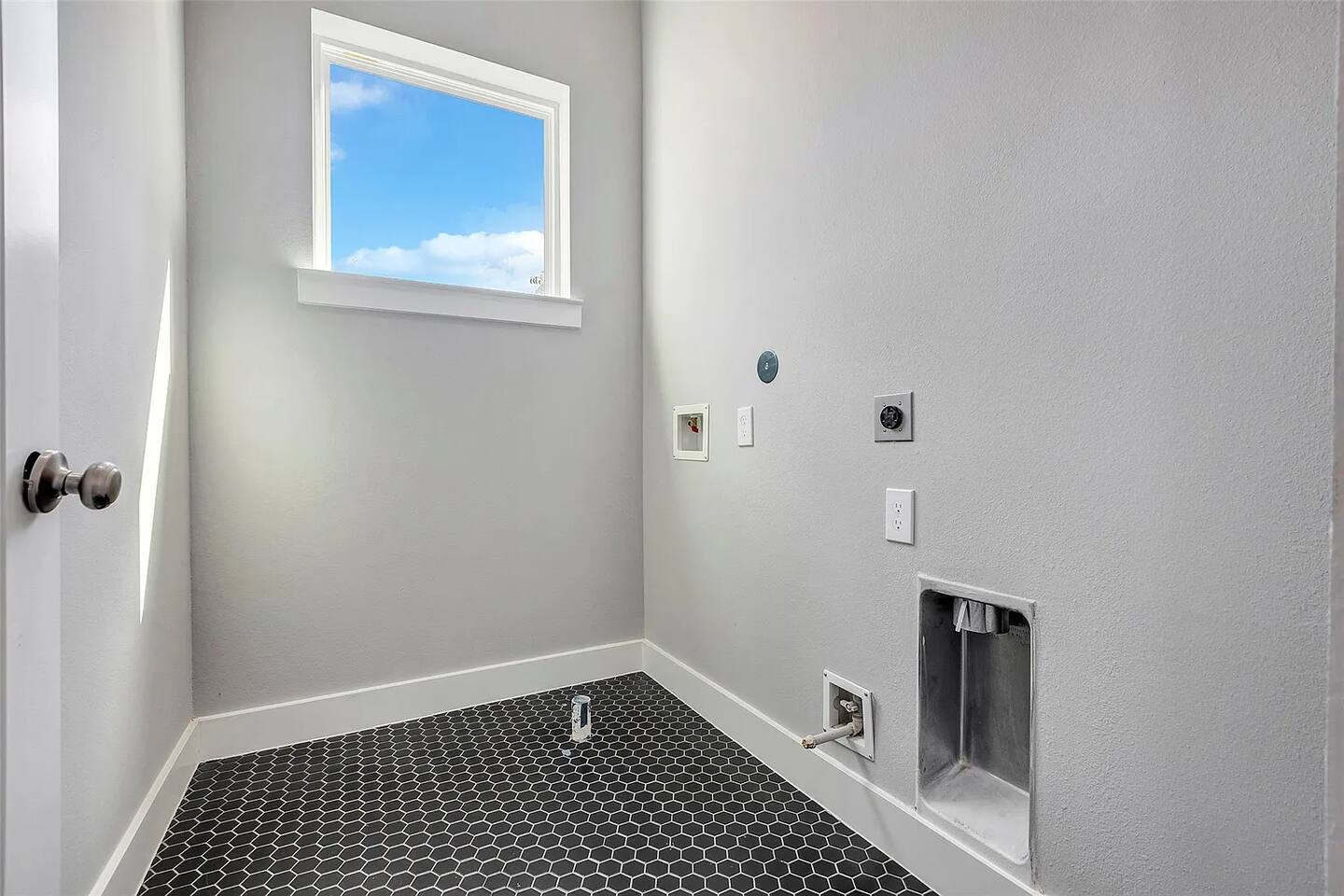 3010 Bell Street — photo 3