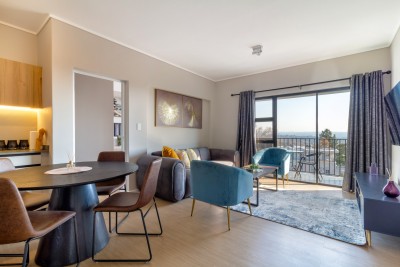 Tranquil 2-bedroom apartment with AC in vibrant Sandton