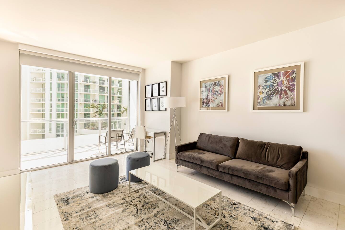 Brickell w/ Waterview, Fast Wi-Fi & Free Parking!