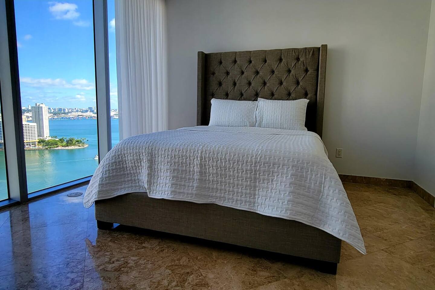 BRICKELL HOUSE SUPER LUX 2BR APT FULLY EQUIPED