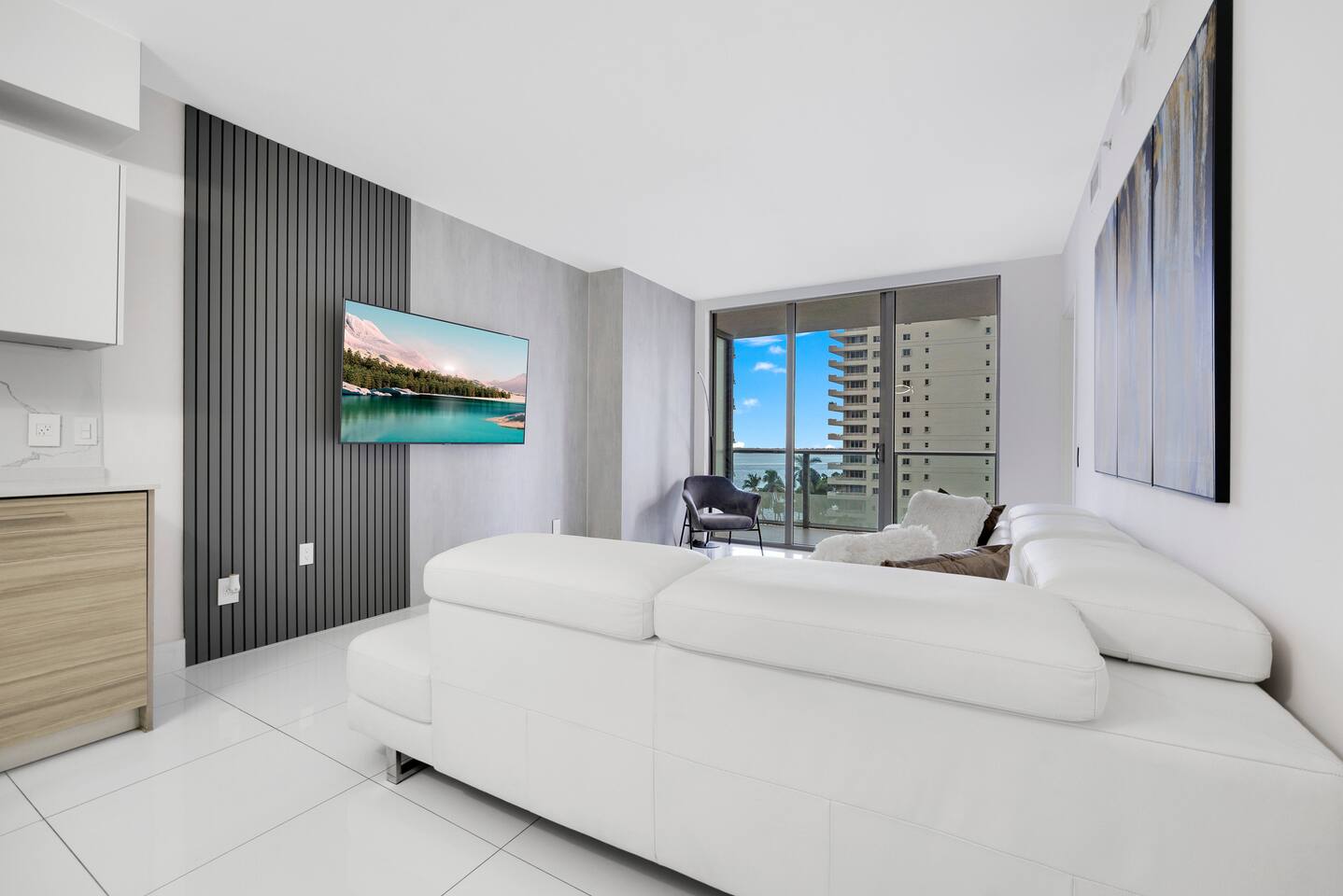 Modern Water view  1 BR. in Brickell. FREE Parking