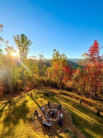 Eagles Nest Cabin w/ Hot Tub, Fireplace & Views! photo 2