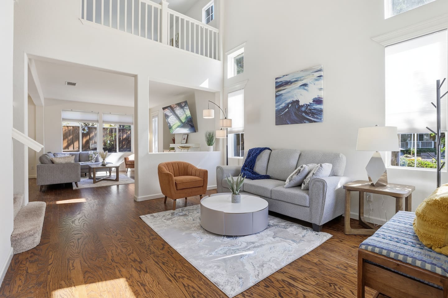 Modern Spacious 3 BD/2.5 BA | King Suite | Office