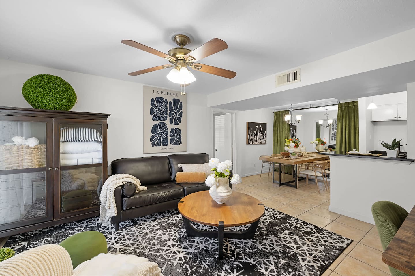 Sophisticated 2BR by TAMU | King | Washer & Dryer